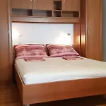Ana 2 Макарска